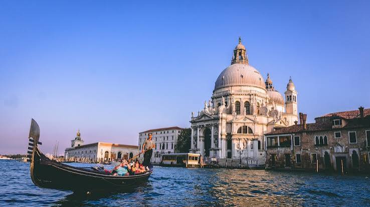 Gondola Tours – What Every Person Should Think About